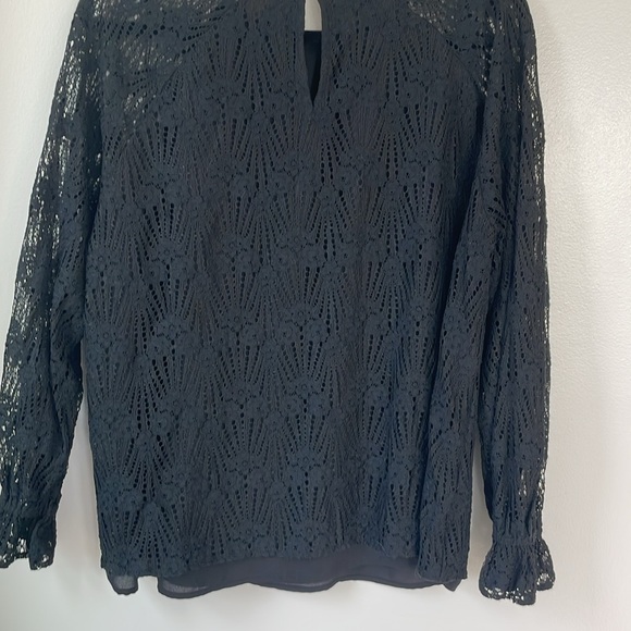 Ann Taylor factory size XL black lace top lined with ruffle sleeve cuff. - Picture 8 of 9